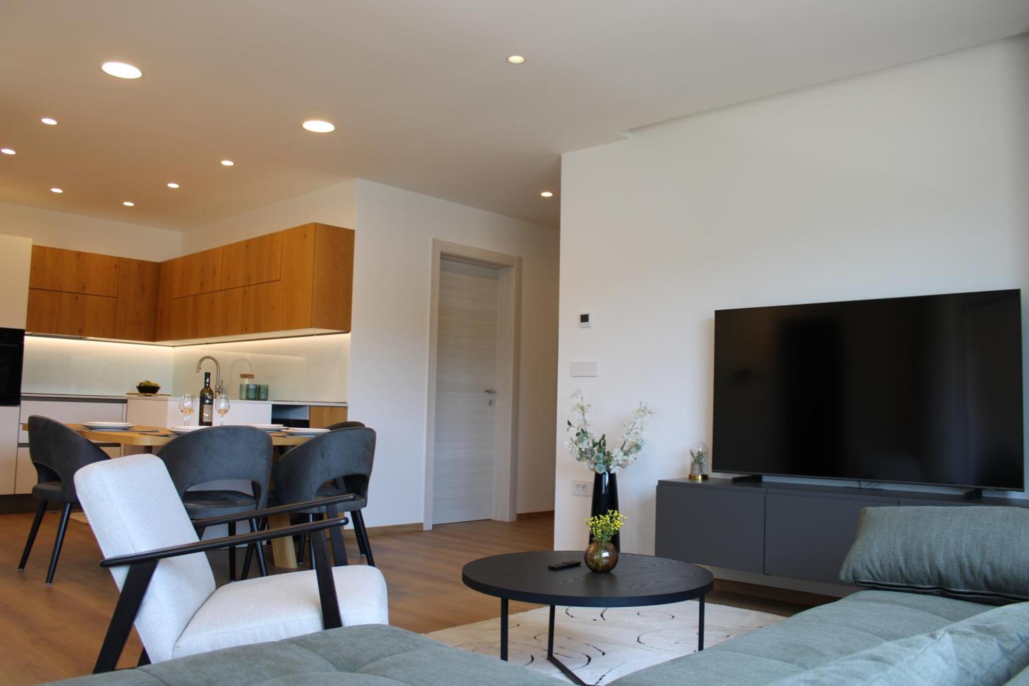 Luxury Mirjana Apartman Póla